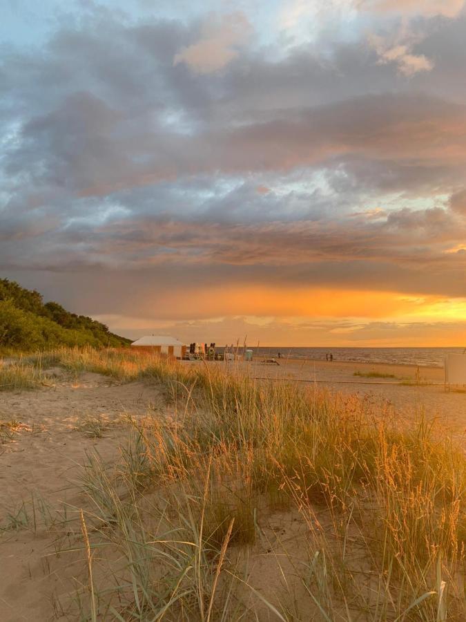 Apartment Near The Seaside Jurmala Bagian luar foto