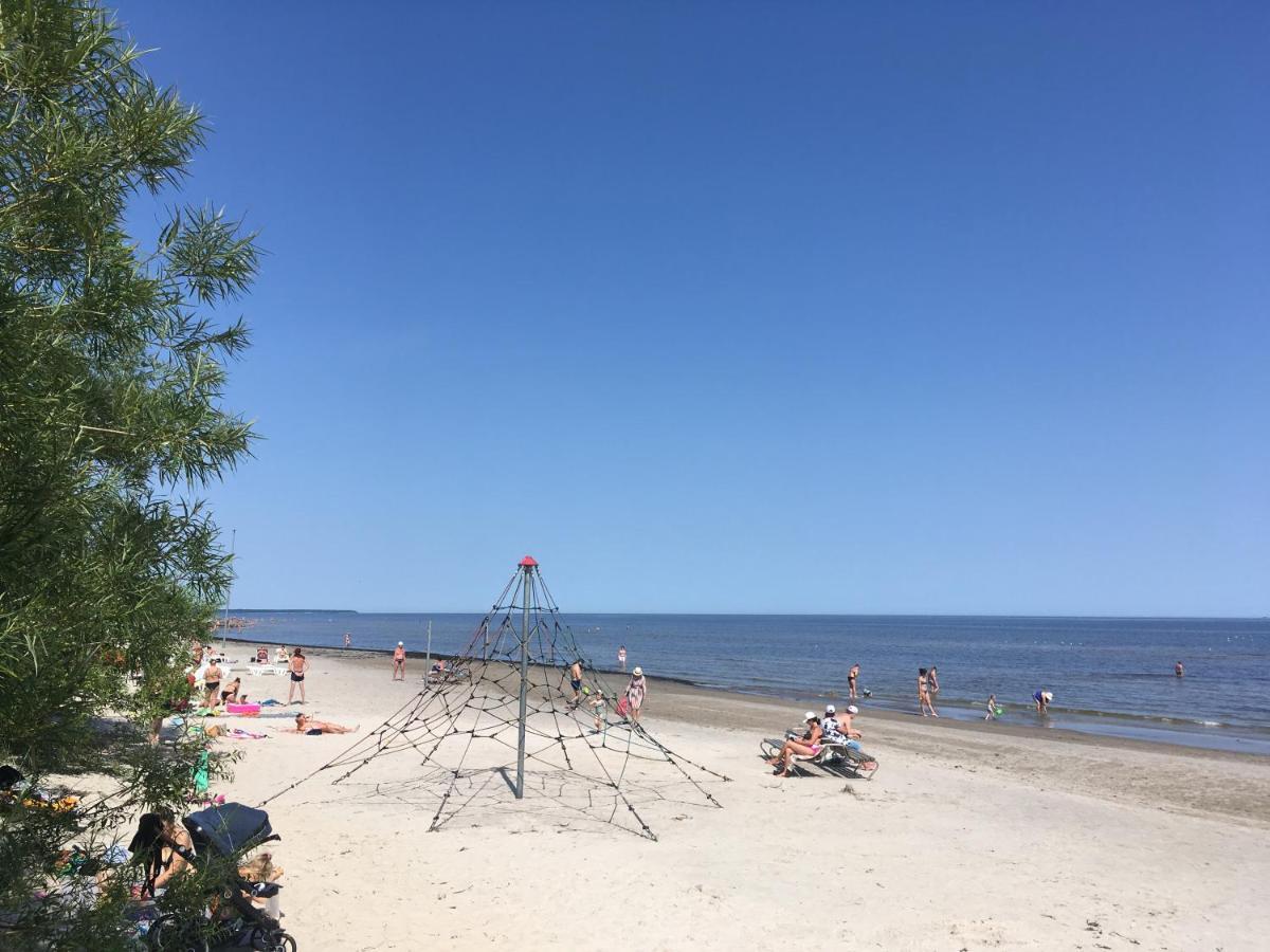 Apartment Near The Seaside Jurmala Bagian luar foto